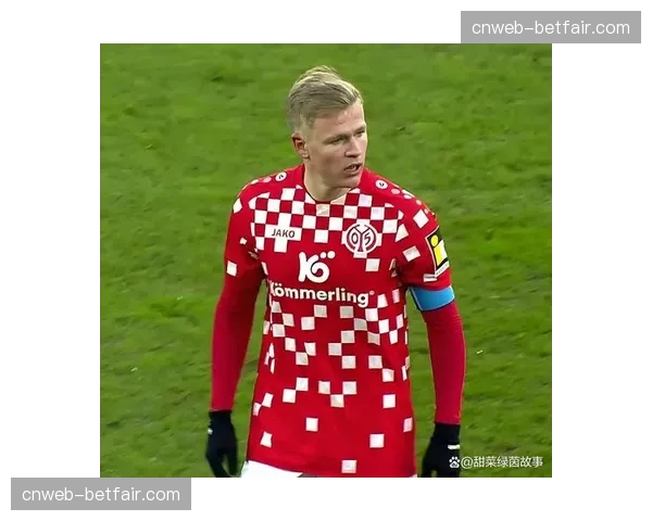 对手分析报告指出，美因茨在比赛最后15分钟的防守压迫强度会明显下降